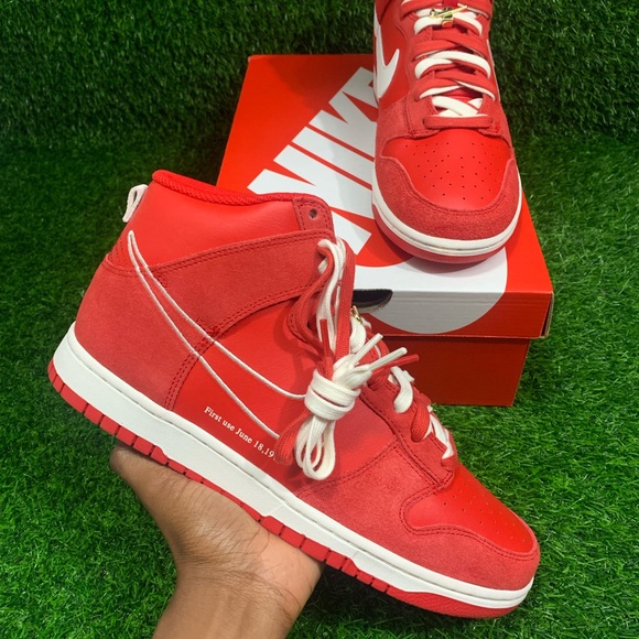 nike dunk high university red 2021